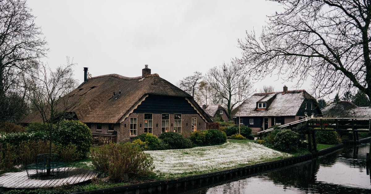 Dlaczego Giethoorn to idealne miejsce dla turystów w Holandii?