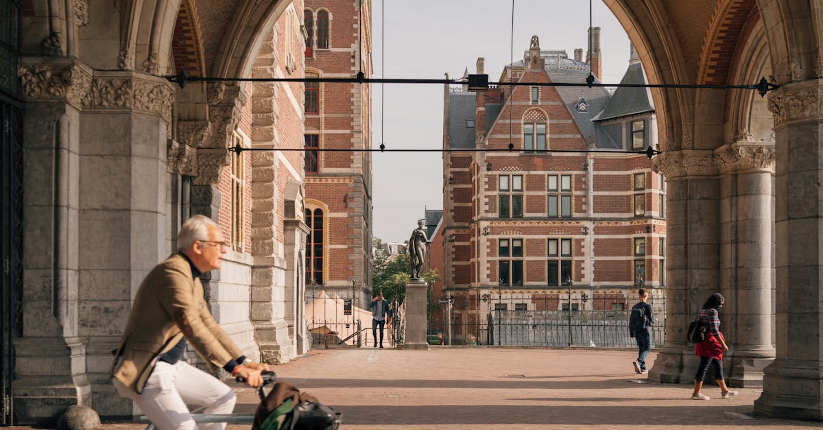 Jakie darmowe atrakcje warto zobaczyć w Amsterdamie?
