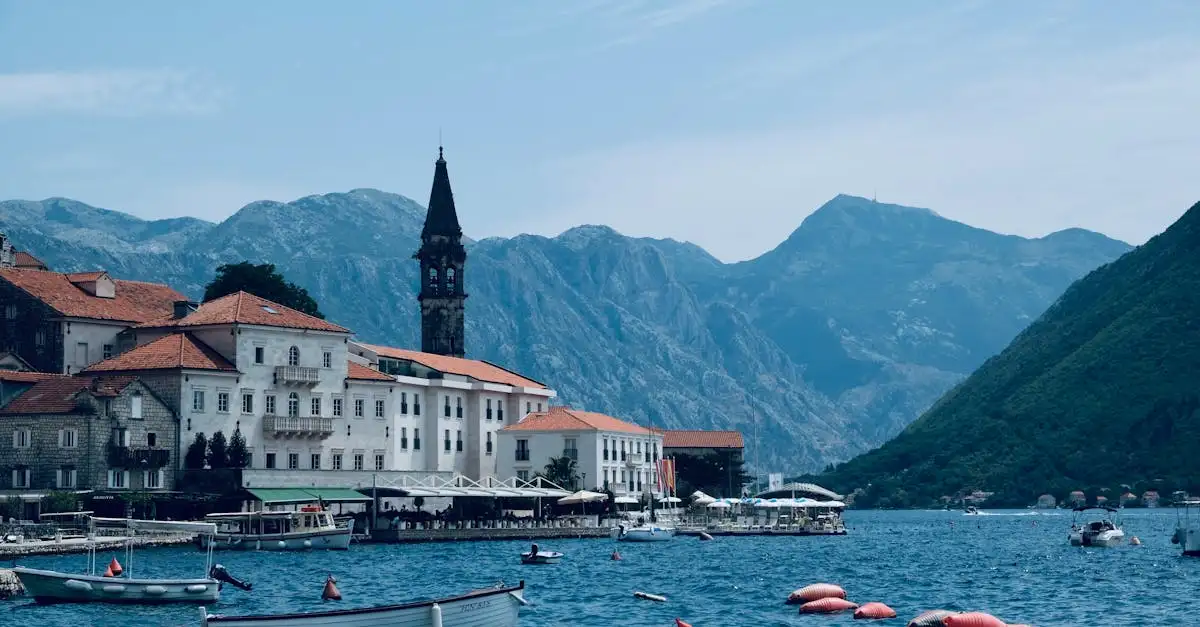 Dlaczego Zatoka Kotor jest popularnym miejscem turystycznym?