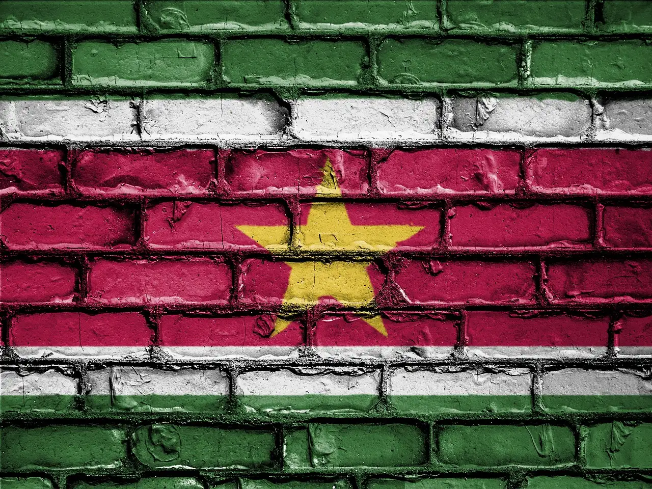 Jakie są trzy najlepsze dania kuchni surinamskiej?