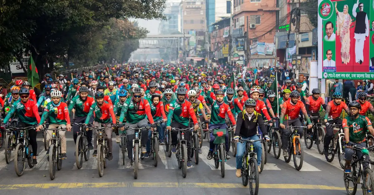 Jakie miasto w Bangladeszu jest kluczowe dla handlu tekstyliami?