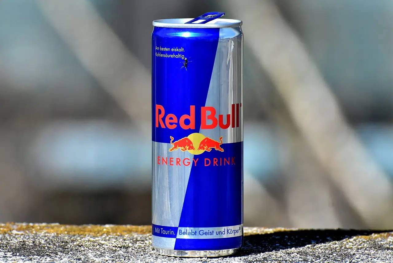 Jakie tajemnice kryje historia marki Red Bull z Austrii?