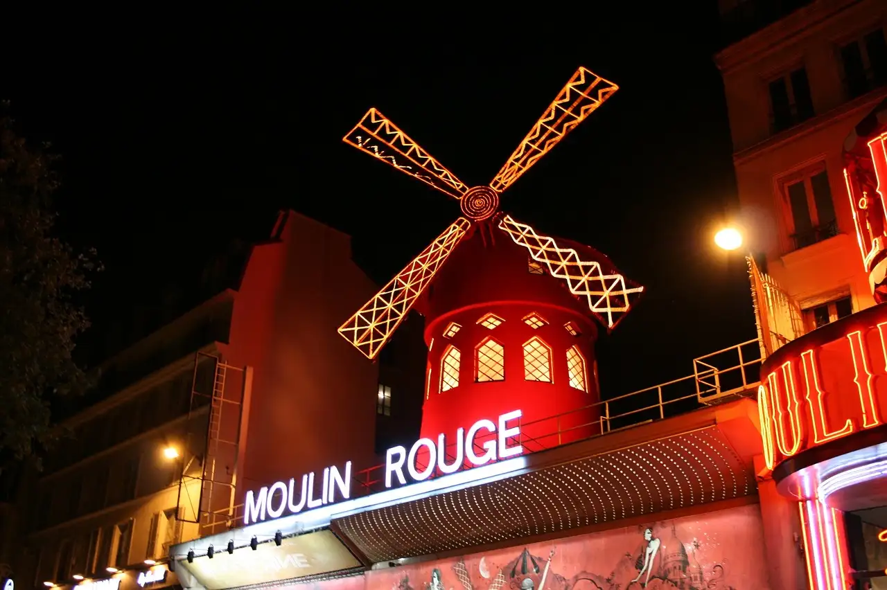 Kim jest artysta związany z Le Moulin de la Galette?