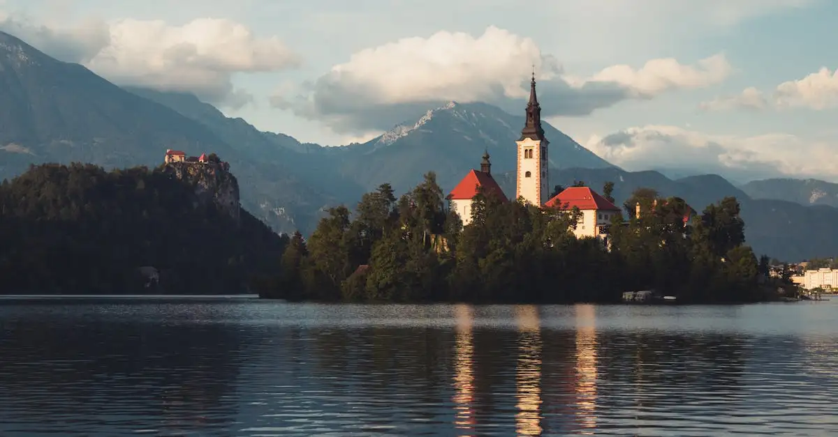 Dlaczego Bled w Słowenii jest tak popularny wśród turystów?