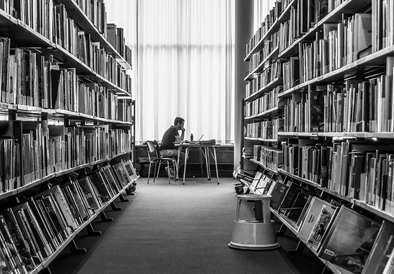 Jak biblioteki przekształciły się w centra nauki i edukacji?