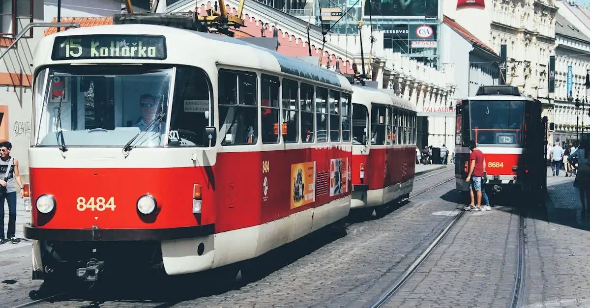 Jak działają tramwaje w miejskiej infrastrukturze kolejowej?