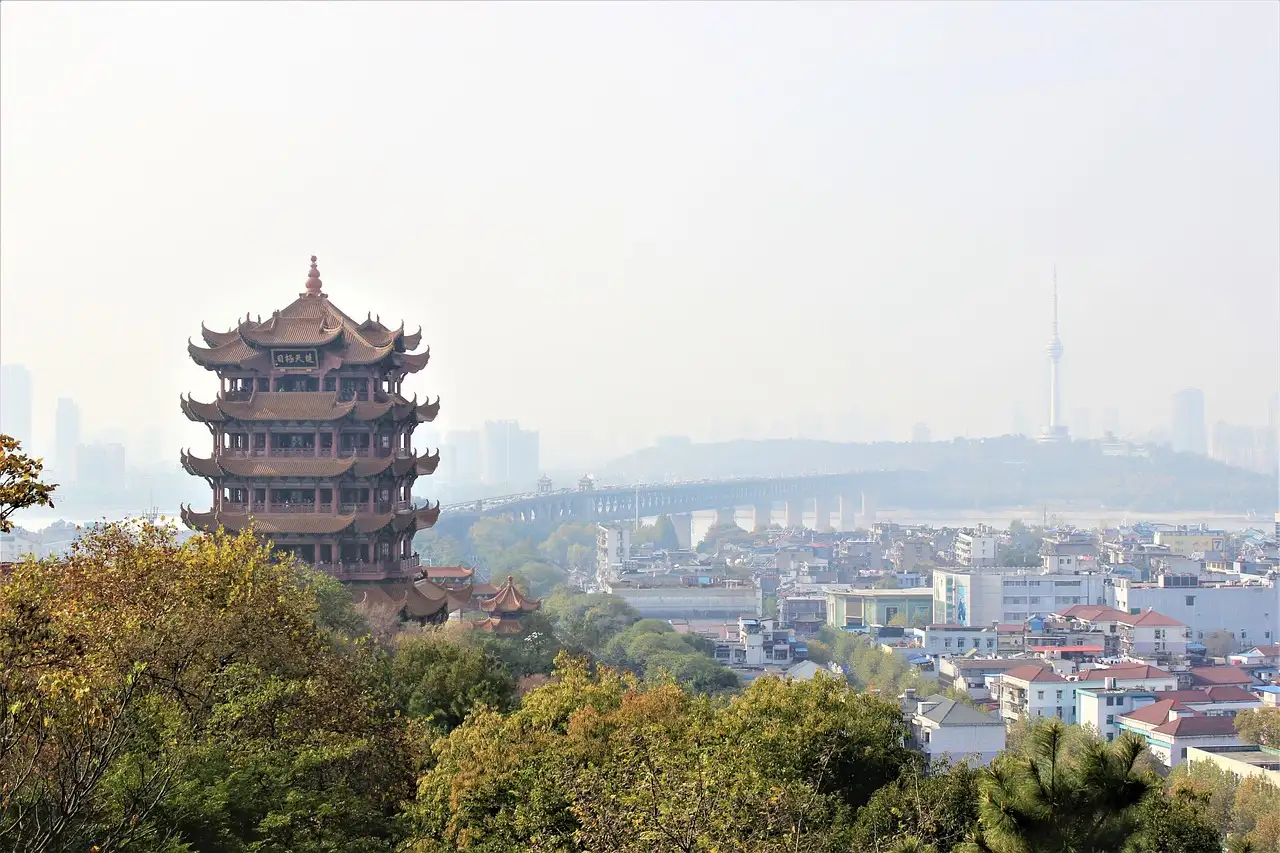 Czy Centrum Wuhan faktycznie leży w Wuhan, Chiny?