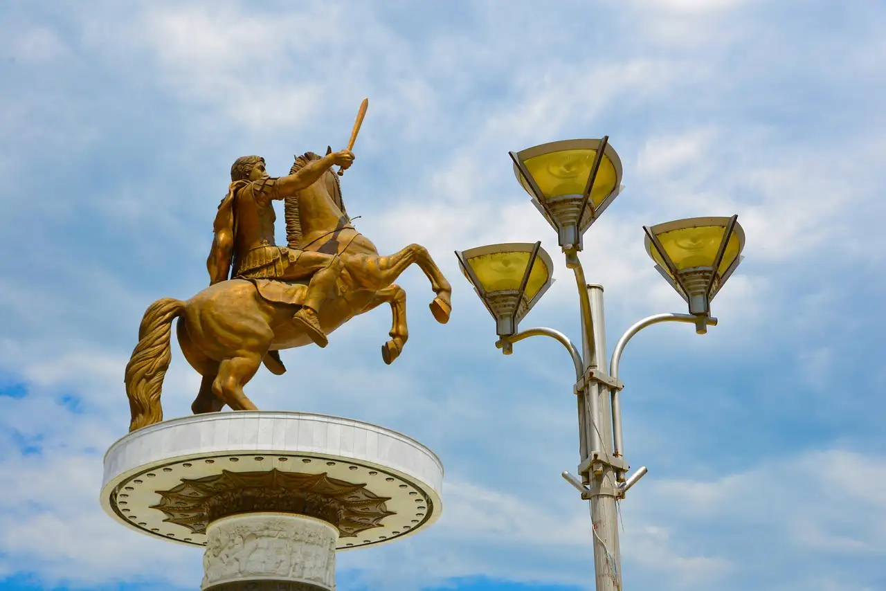 Jak Aleksander pokonał perskiego króla w starciu?