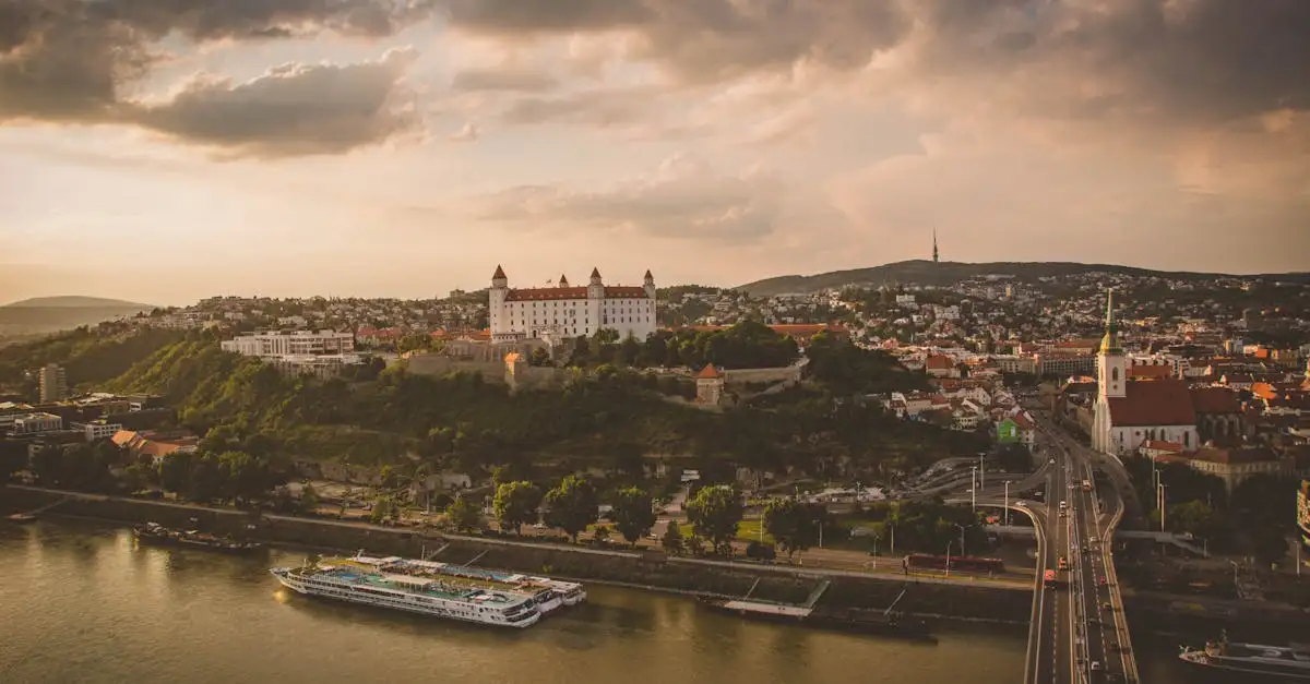 Które słowackie miasto słynie z pięknego zamku?
