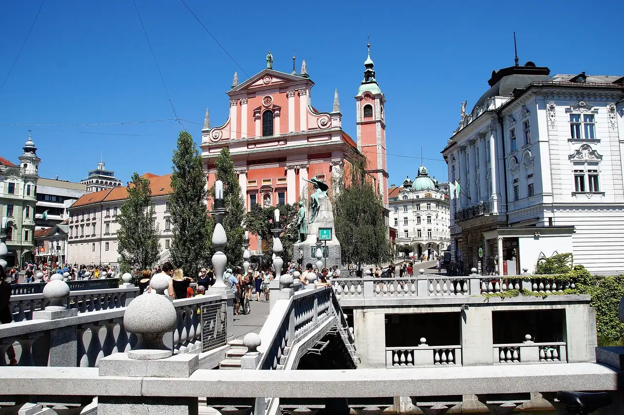 Dlaczego Lublana to ukryta perła Słowenii? Odkryj tajemnice!