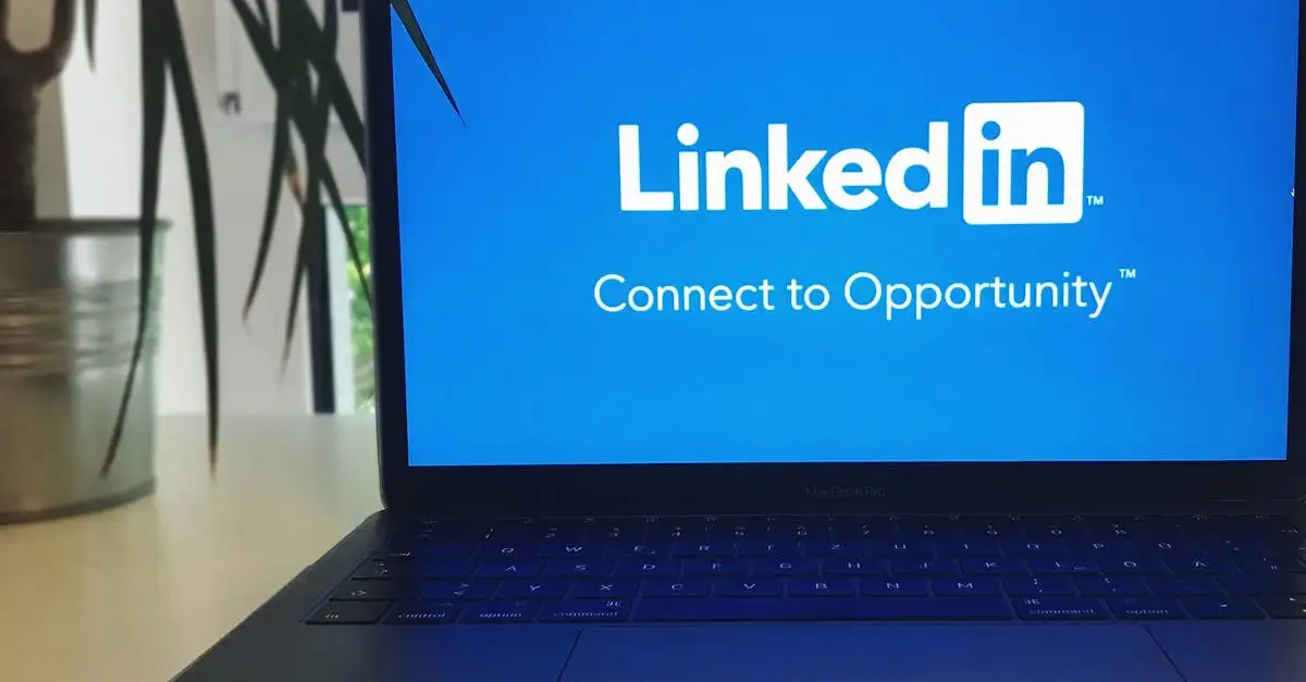 Jak LinkedIn z 2003 roku zmienił profesjonalne sieciowanie?