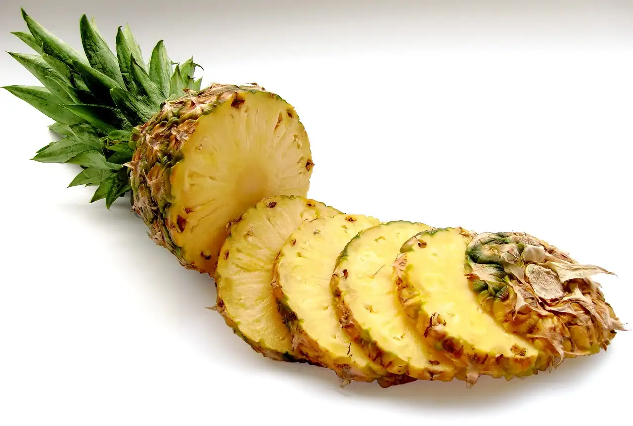 Na co jest dobry ananas? Odkryj jego zdrowotne właściwości!